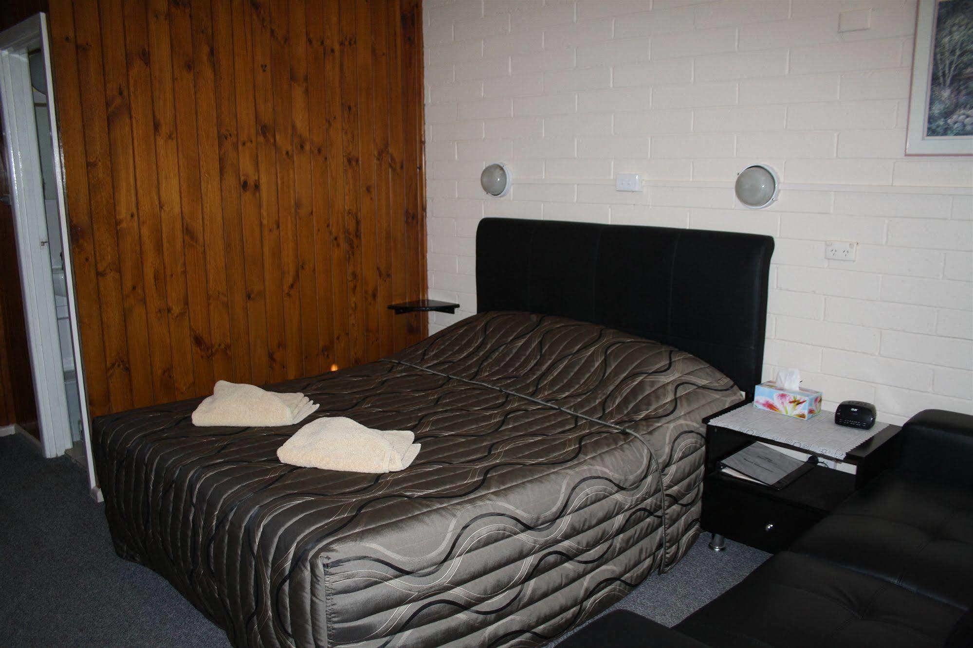 Nhill Oasis Motel Zewnętrze zdjęcie